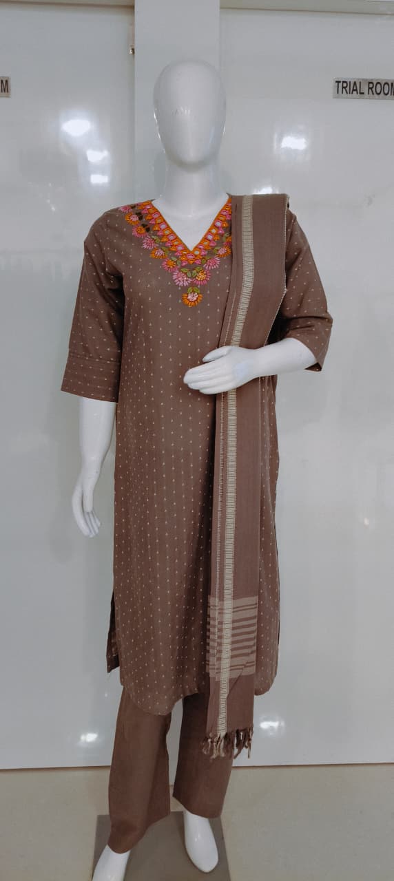Kurthi M
