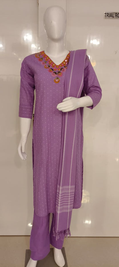 Kurthi M