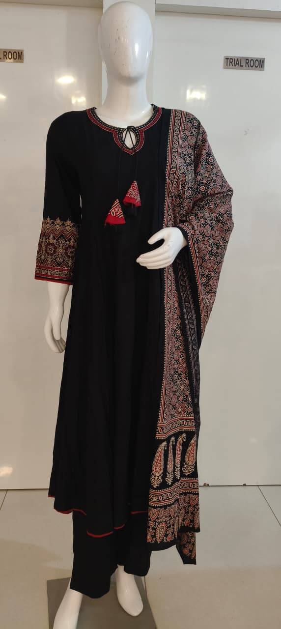 anarkali kurthi set
